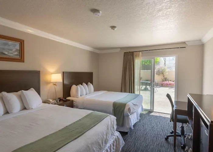 Cannery Row Inn